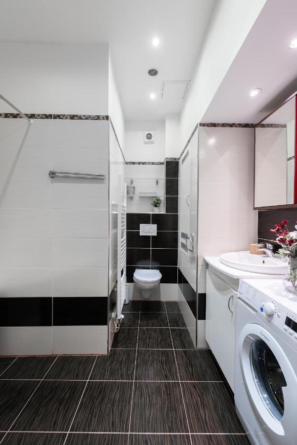 10 Min City Centre 5 People Apartment, Free Coffee Prag Exterior foto