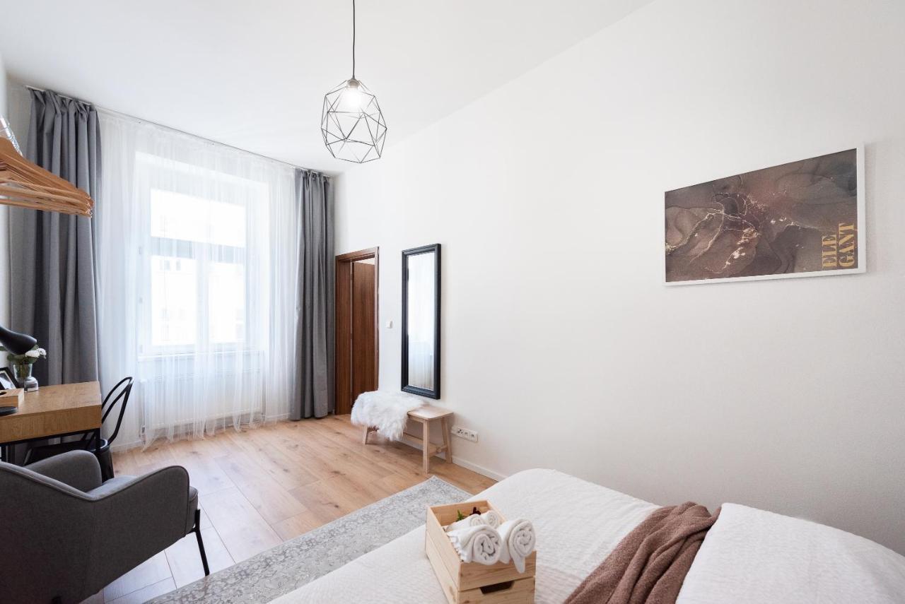 10 Min City Centre 5 People Apartment, Free Coffee Prag Exterior foto